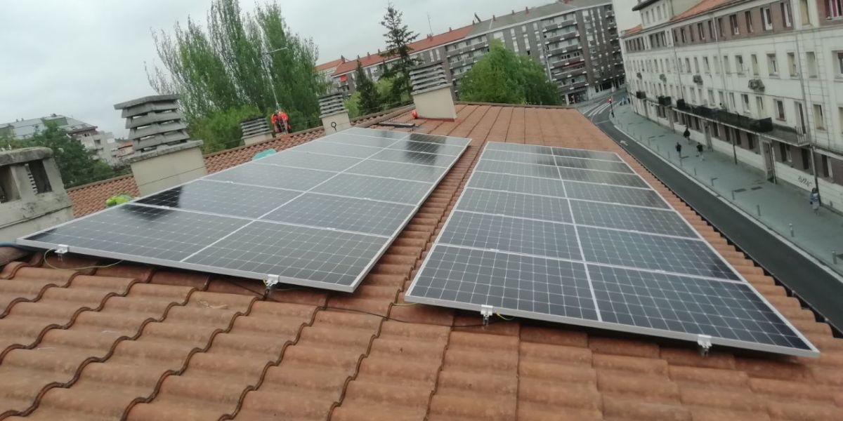 fundacion-jeiki-instalacion-fotovoltaica-10kw-huawei-ureco-compensacion-simplificada-income-vitoria